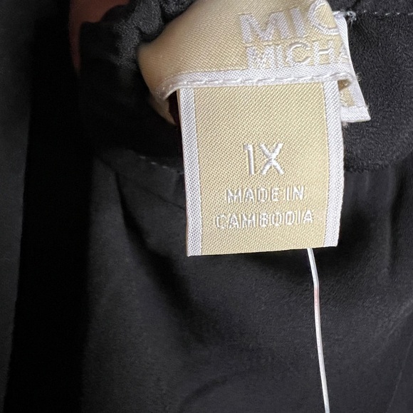 Michael Kors Black Ruffled Off-Shoulder Blouse - Picture 10 of 11